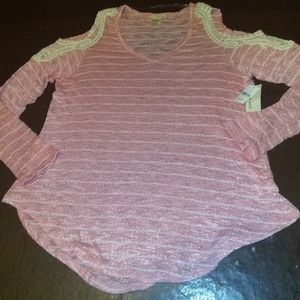 (NWT) Tru Self cold shoulders long sleeve blouse